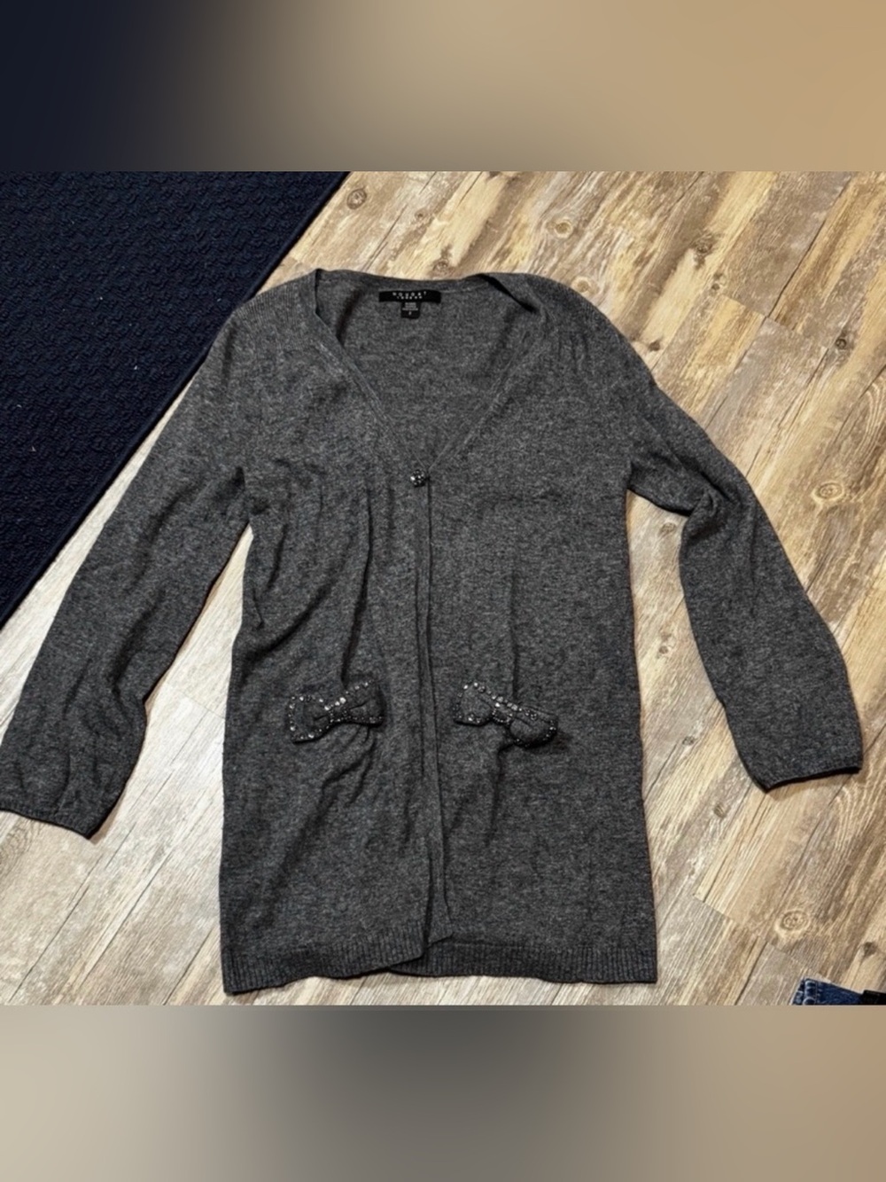 Nougat London Grey V-Neck Size 8